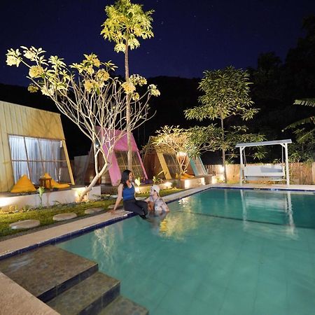 Hotel La Vie En Rose Senggigi Exterior foto