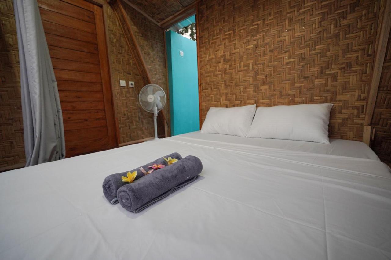 Hotel La Vie En Rose Senggigi Exterior foto