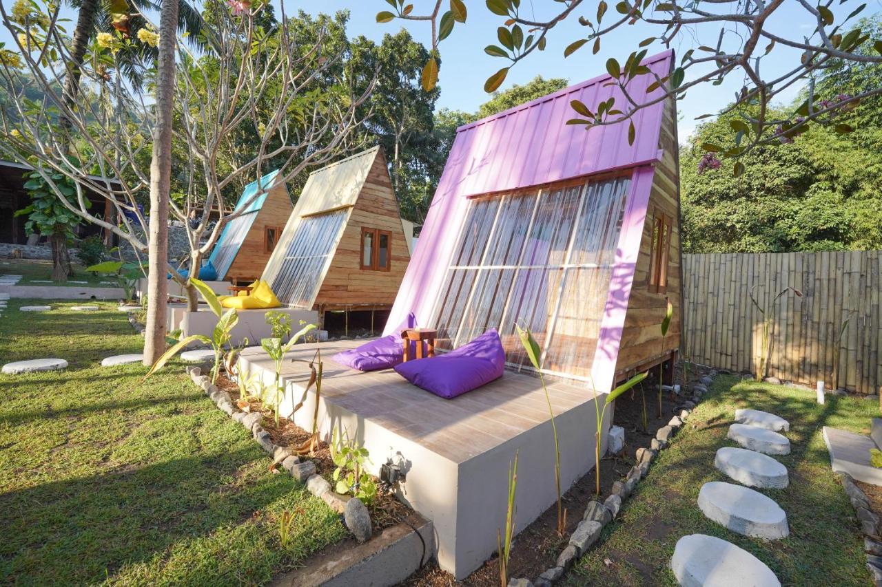 Hotel La Vie En Rose Senggigi Exterior foto